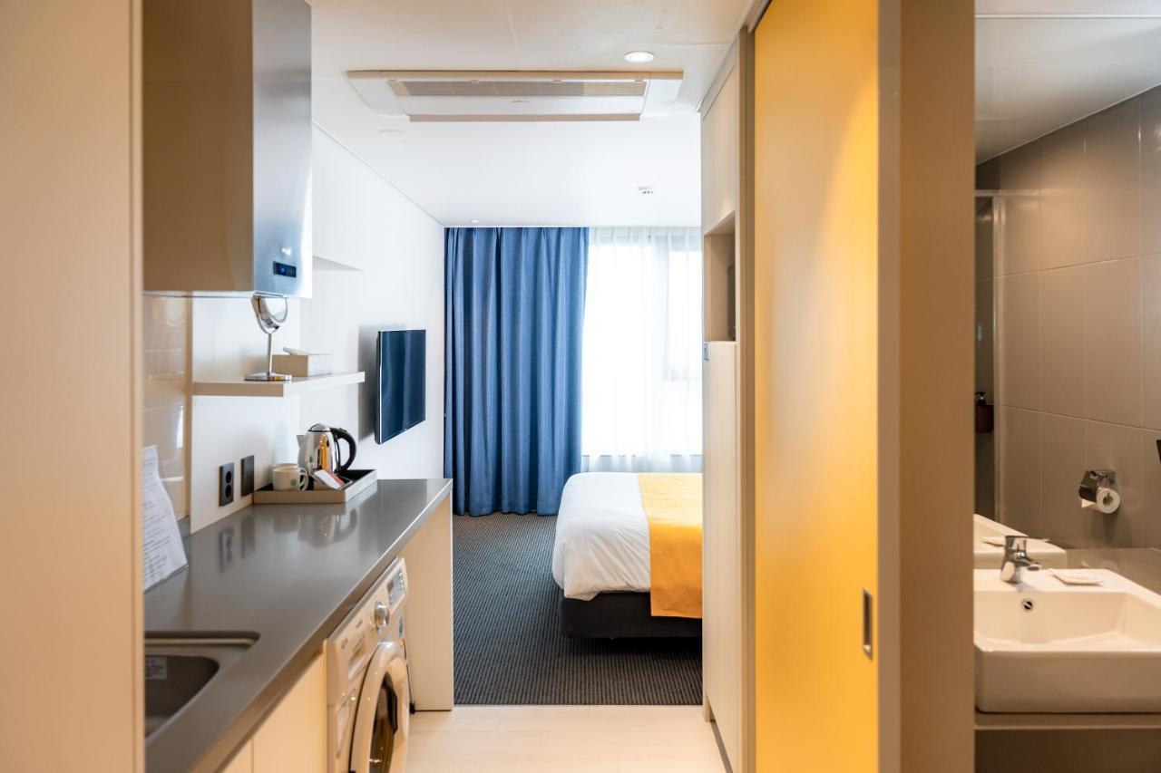 Seogwipo Hills Hotel מראה חיצוני תמונה