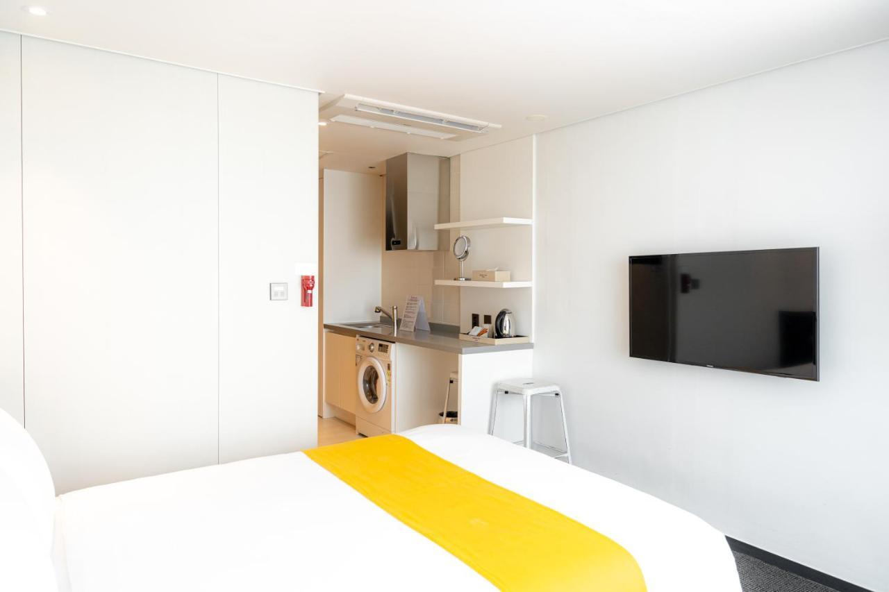 Seogwipo Hills Hotel מראה חיצוני תמונה