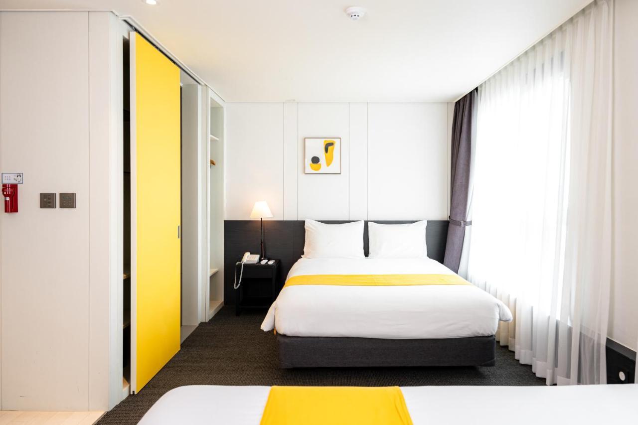 Seogwipo Hills Hotel מראה חיצוני תמונה