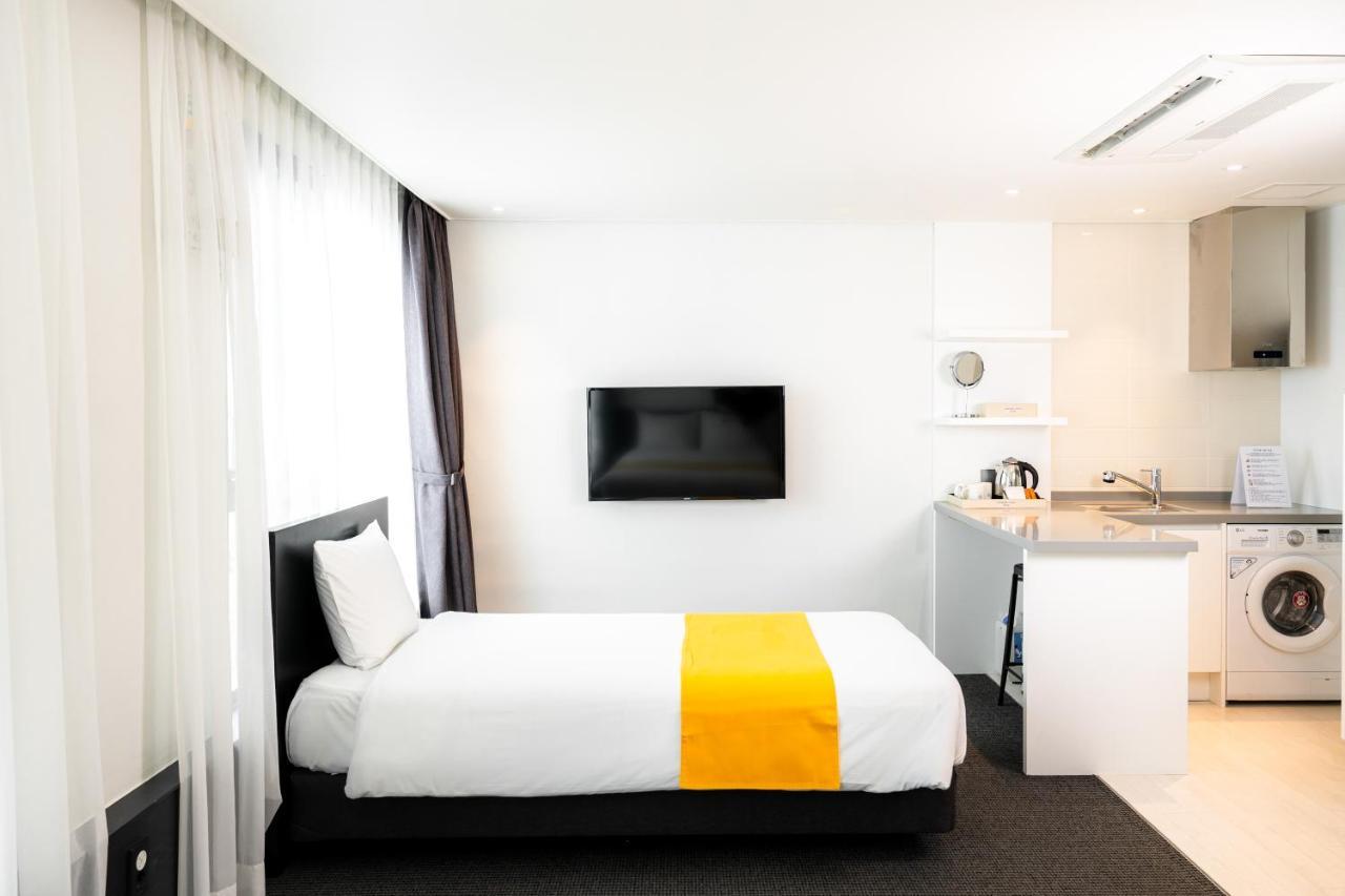 Seogwipo Hills Hotel מראה חיצוני תמונה